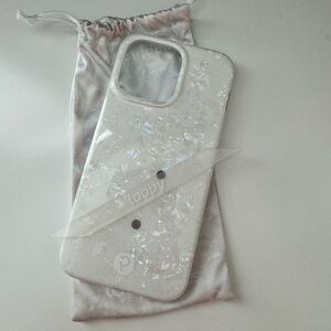 Loopy cases iPhone 15 pro max opal shell LEFTY